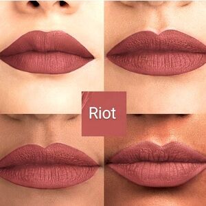 Ultra Matte Liquid Lipstick (Riot) Rose Red